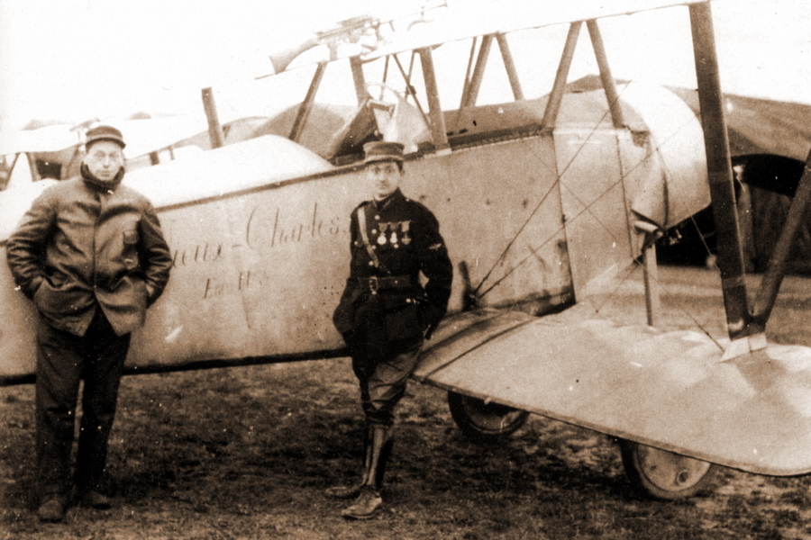 ������ 1916 ����, ������� �������� ����� ��������� N320. ������� �Vieux-Charles� Esc N 3 �������������� ������ �� ������ �����. � ��������� ����������� ��� ���� ����������� ��������� ����������� - ����� ��������� ����� | ������-������������ ������ Warspot.ru
