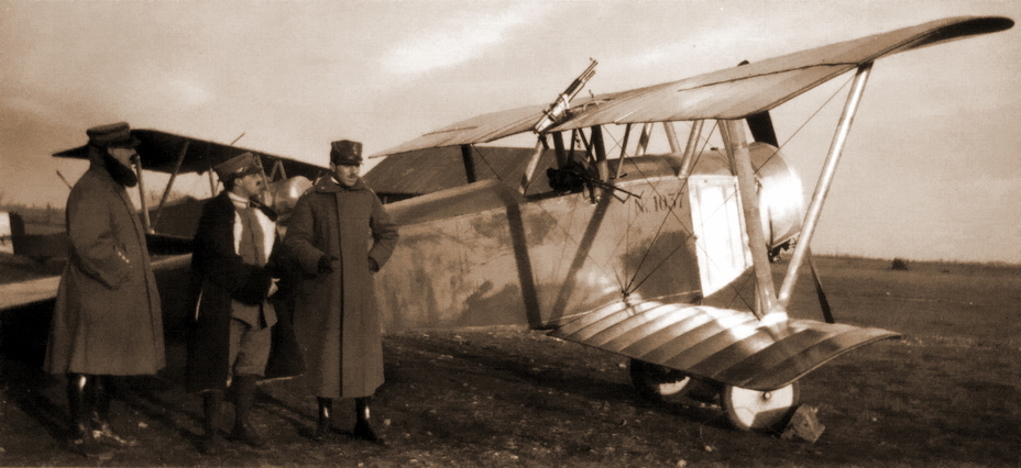 ��������� ��������� 19 ������ 1915 ���� ����� ������ ���������, ������� ������ �����. ��������� � ������ ���� �1037 ������� ��������� ������������� ������, � �1035 ������ ���� ���� ��������� �����-�������. - ׸���� �������, �������� �� ���� | Warspot.ru