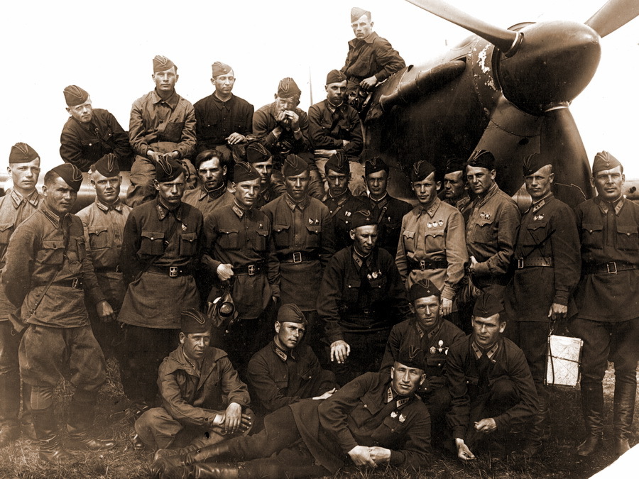 ������ ������ 180-�� ��� � ����������� �����������, ���� 1942 �. (www.forum.faleristika.info) - 30-� ����������� �������������� ������������� �������������� ������ �������� ����������� ���� | Warspot.ru